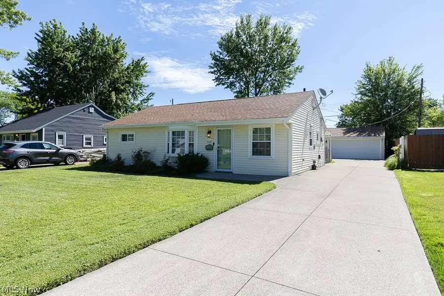 520 Ironwood Court, Elyria, OH 44035 - #3