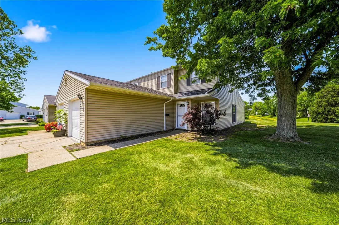 6824 Beacon Drive #D, Mentor, OH 44060 - #1