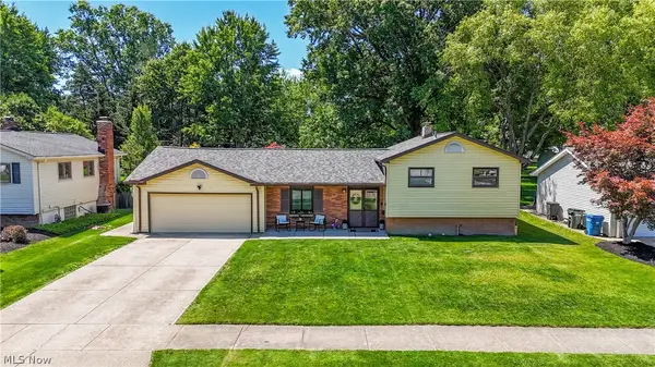 26915 Adele Lane, Olmsted Twp, OH 44138