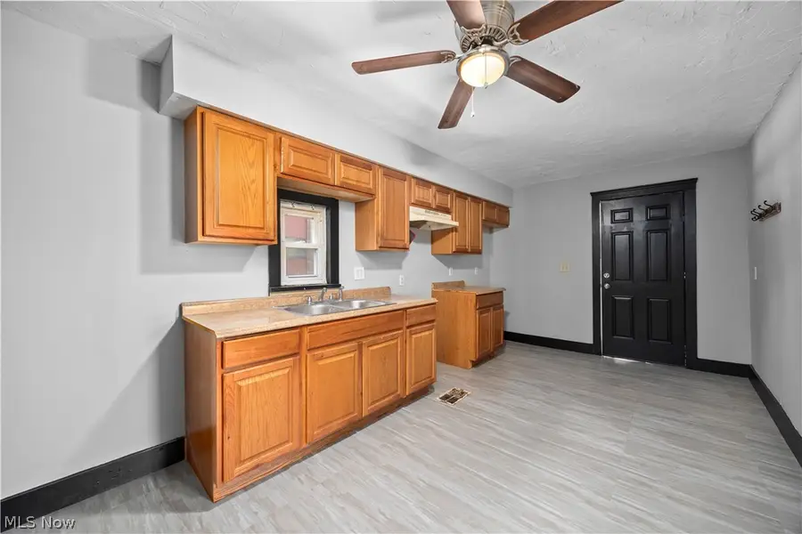 1592 Newman Avenue, Lakewood, OH 44107 - #3