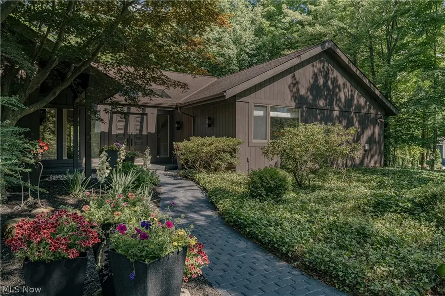 8 Louis Drive, Pepper Pike, OH 44124 - #3