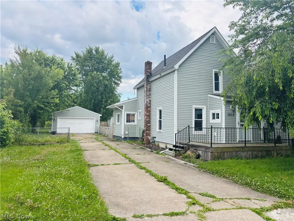 1614 E 49th Street, Ashtabula, OH 44004 - #1