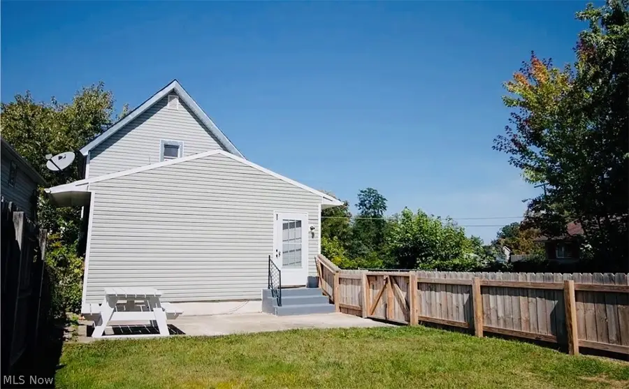 1614 E 49th Street, Ashtabula, OH 44004 - #2