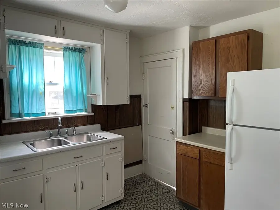 142 Emerling Avenue, Akron, OH 44301 - #3