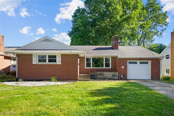 237 9th Nw Street, North Canton, OH 44720