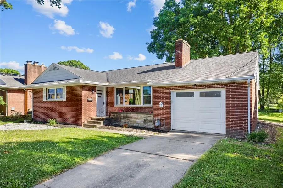 237 9th Nw Street, North Canton, OH 44720 - #3
