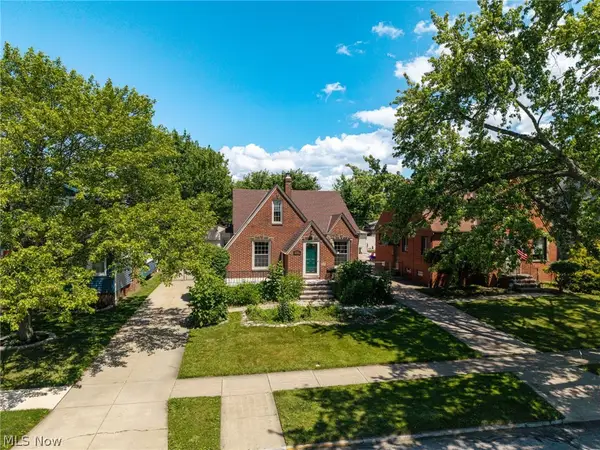 6145 Stanbury Road, Parma, OH 44129