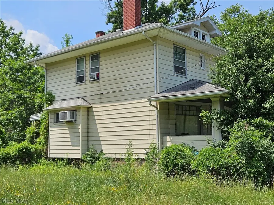 12414 Forest Grove Avenue, Cleveland, OH 44108 - #3