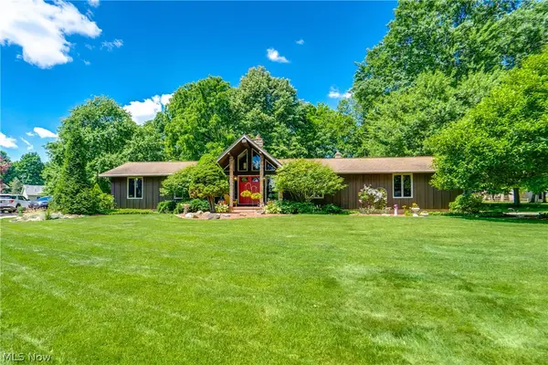 5269 Woodview Avenue, Louisville, OH 44641