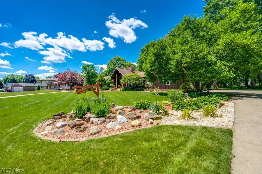 5269 Woodview Avenue, Louisville, OH 44641 - #3