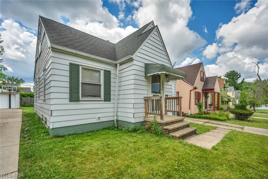 18204 Edinboro Avenue, Maple Heights, OH 44137 - #2