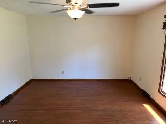 5523 Brewton Nw Avenue, Canal Fulton, OH 44614 - #2