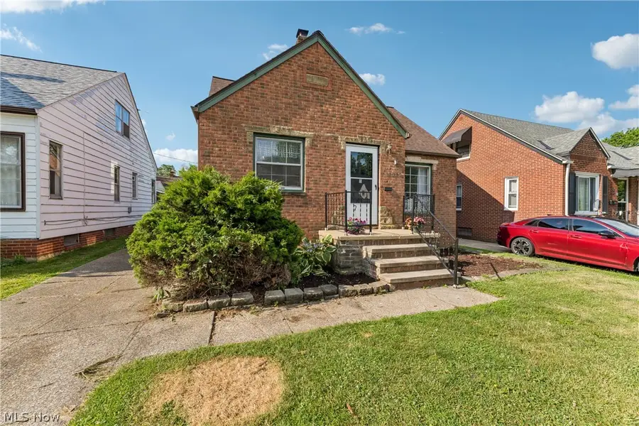 14519 Orchard Park Avenue, Cleveland, OH 44111 - #2
