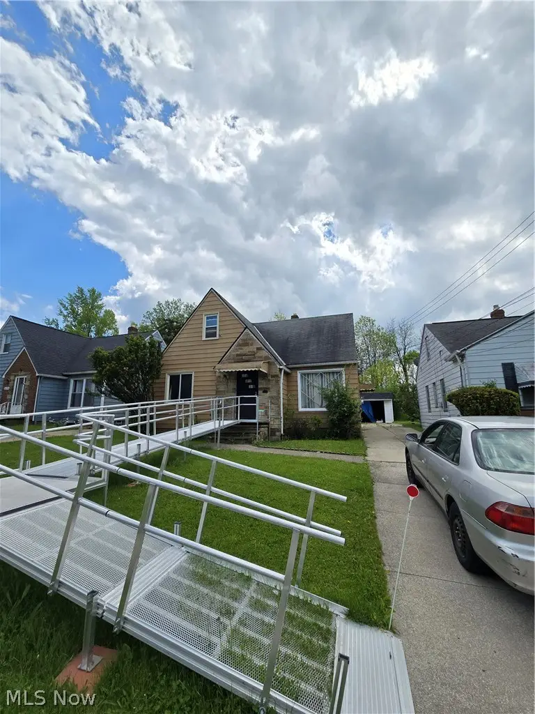 13170 Forestdale Drive, Garfield Heights, OH 44125 - #2