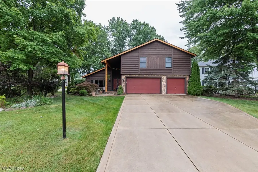 20757 Parkwood Lane, Strongsville, OH 44136 - #2