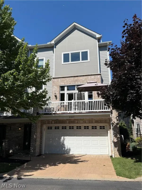 2257 City View Drive, Cleveland, OH 44113