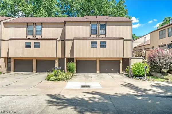 621 Center Avenue, Cuyahoga Falls, OH 44221