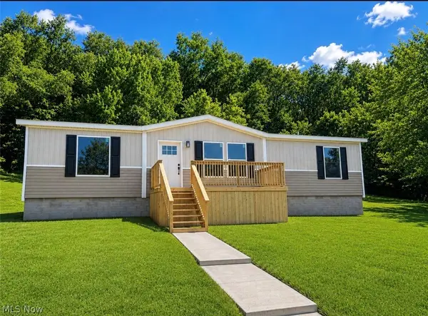 1055 May Road, East Liverpool, OH 43920