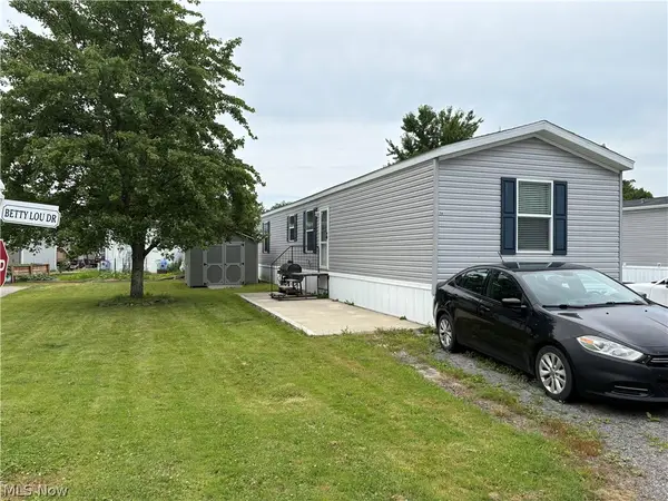 58 Betty Lou Drive, Middlefield, OH 44062