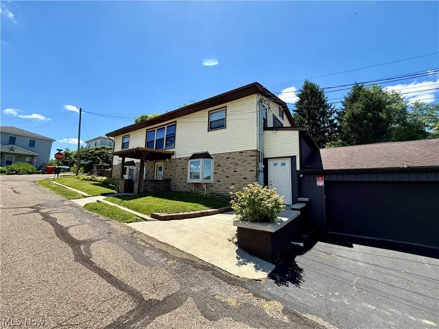 10 S Ohio Street, Dellroy, OH 44620 - #2