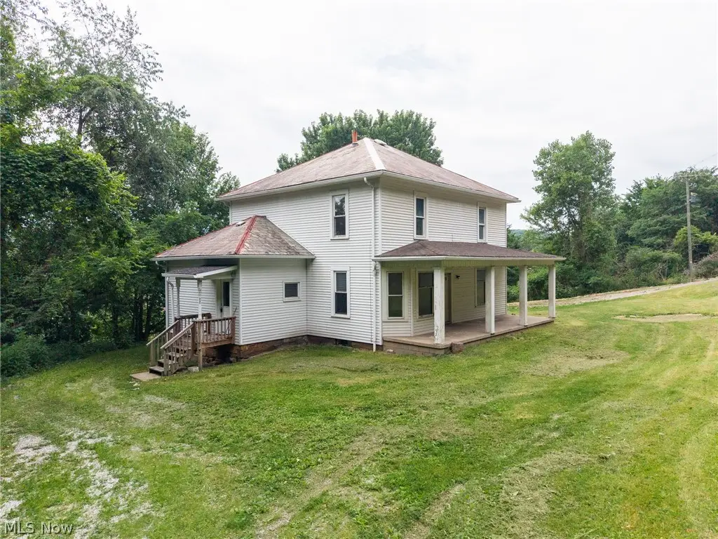8528 State Route 250 Se, Dennison, OH 44621 - #1