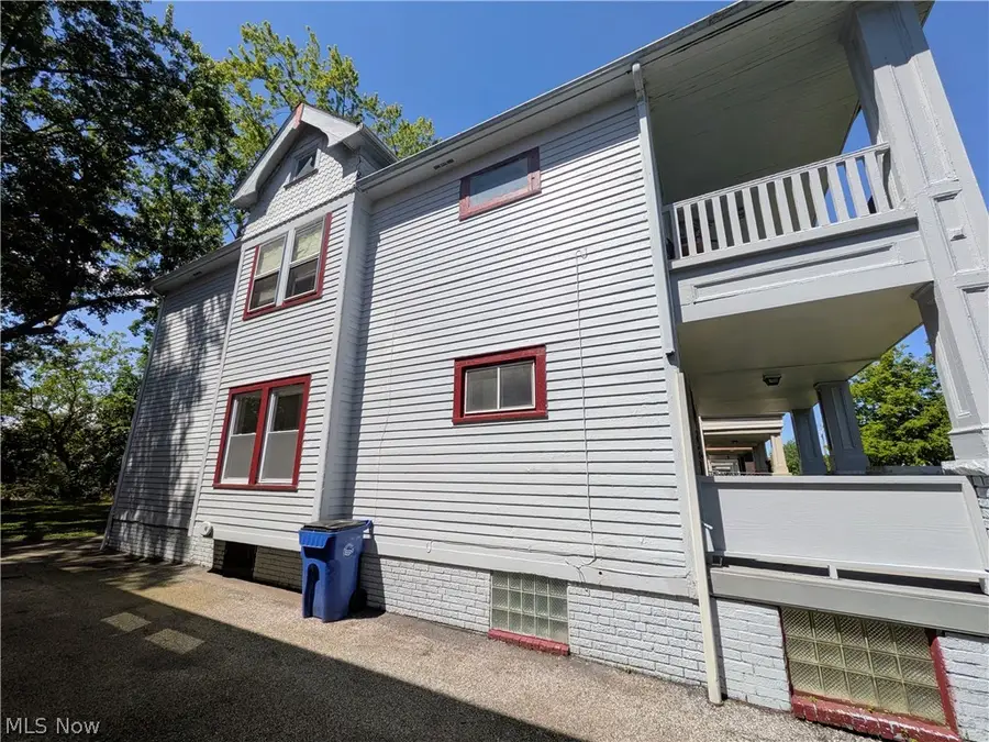 11302 Parkview Avenue, Cleveland, OH 44104 - #2