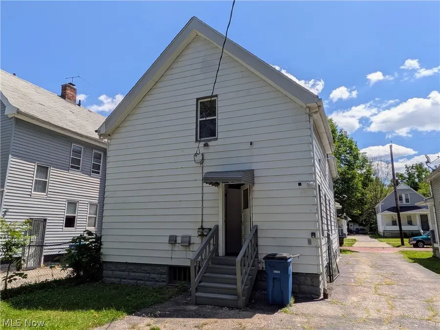 2818 E 119th Street, Cleveland, OH 44120 - #3