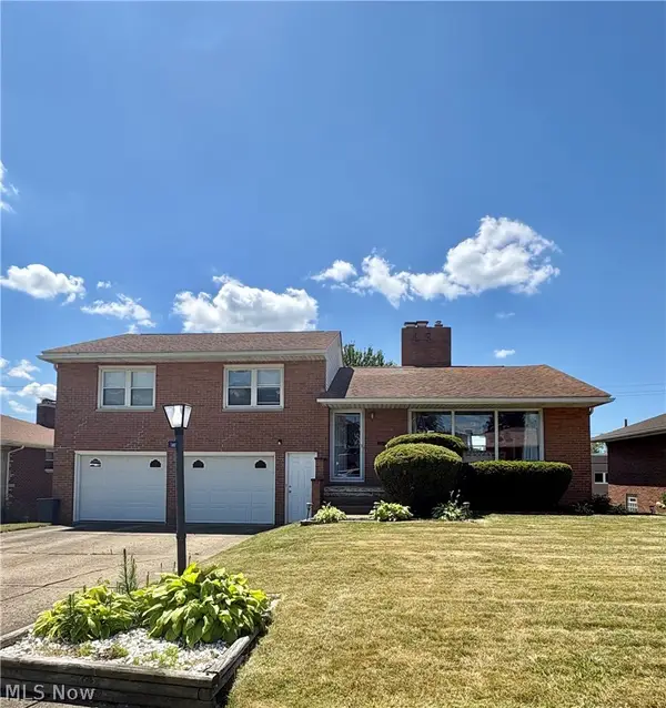 1407 Valentine Nw Circle, Canton, OH 44708