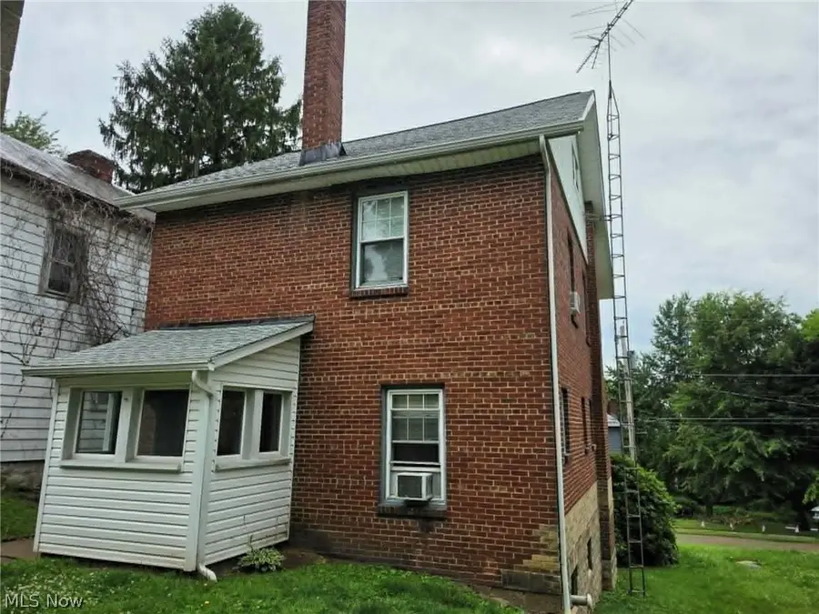 620 Warwick Avenue, Zanesville, OH 43701 - #3