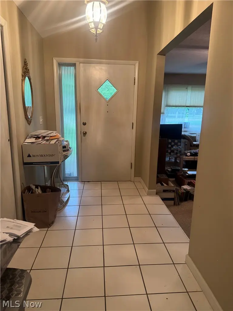 25853 Euclid Chagrin Parkway, Richmond Heights, OH 44143 - #3