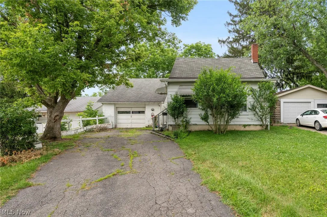 471 Lamson Avenue, Bedford, OH 44146 - #1