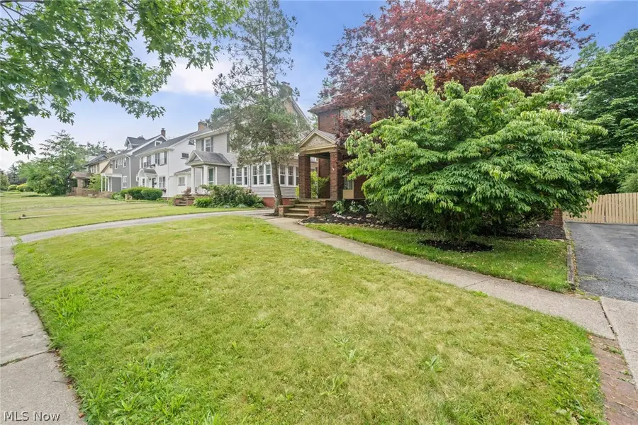 3326 Dellwood Road, Cleveland Heights, OH 44118 - #2