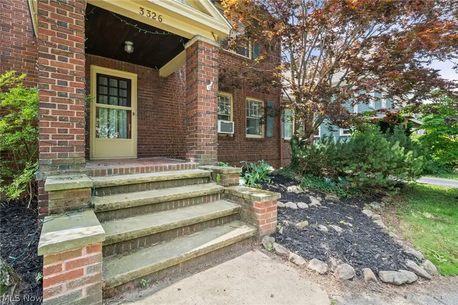 3326 Dellwood Road, Cleveland Heights, OH 44118 - #3