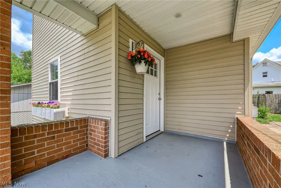 353 NW 3rd Street, Barberton, OH 44203 - #3