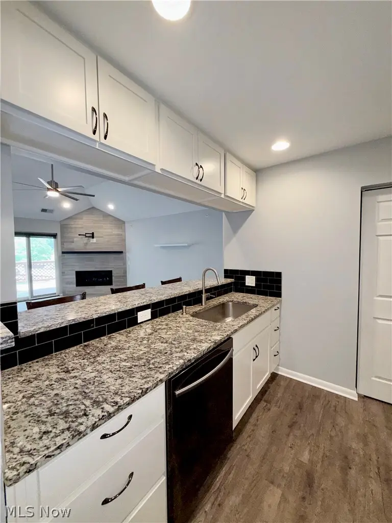 8603 Scenicview Drive, Broadview Heights, OH 44147 - #3