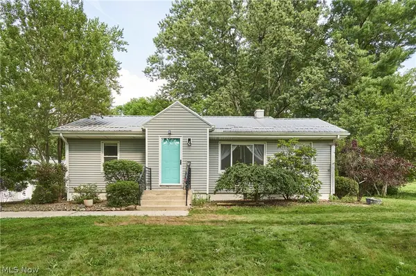 7091 Akron Nw Avenue, New Franklin, OH 44614