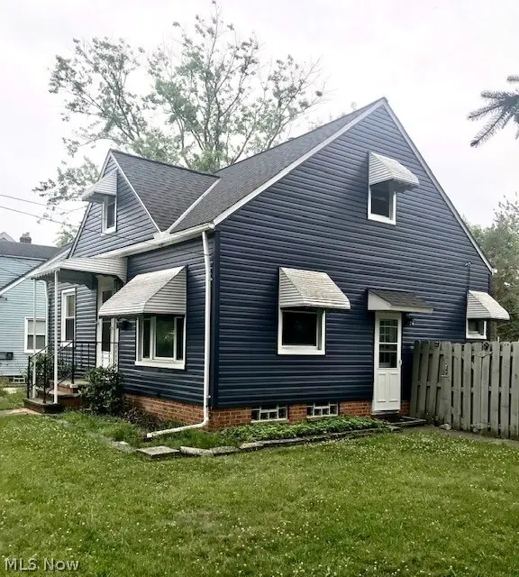 114 Avalon Drive, Bedford, OH 44146 - #2