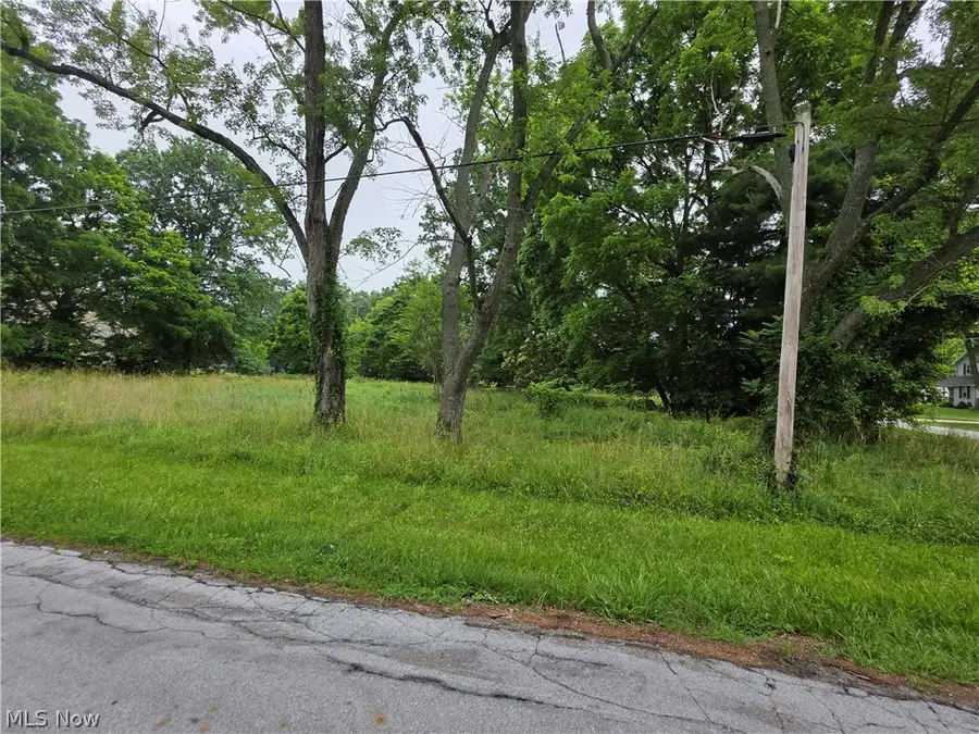 420 Jarvis Road, Akron, OH 44319 - #2