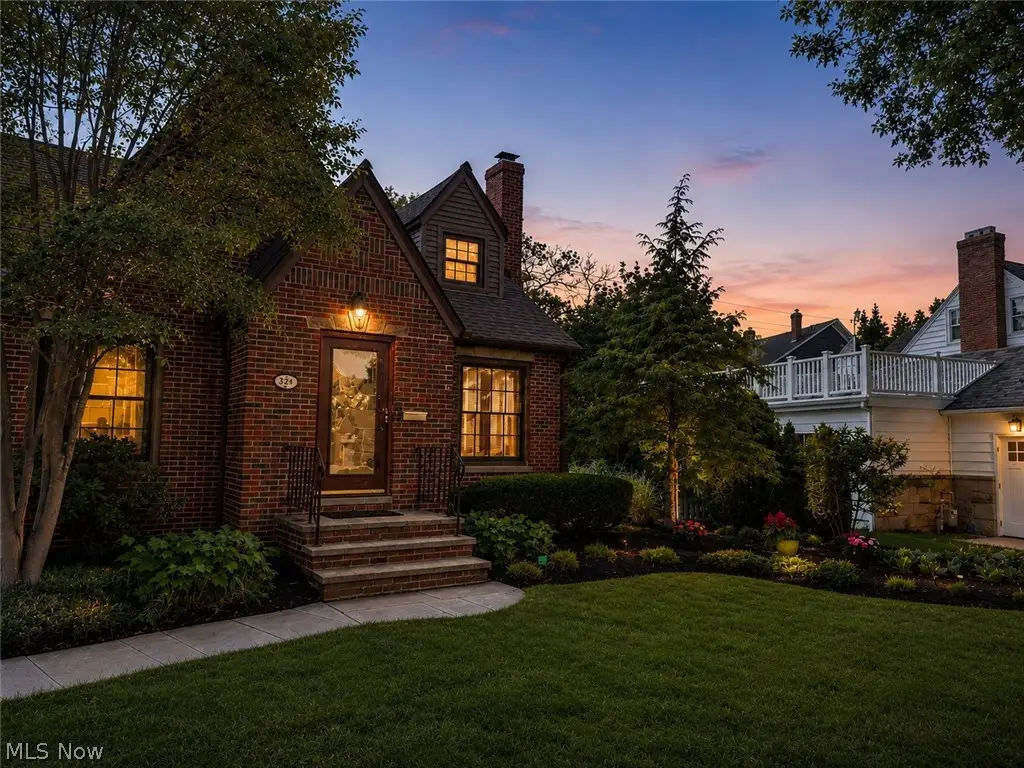 324 Cornwall Road, Rocky River, OH 44116 - #1