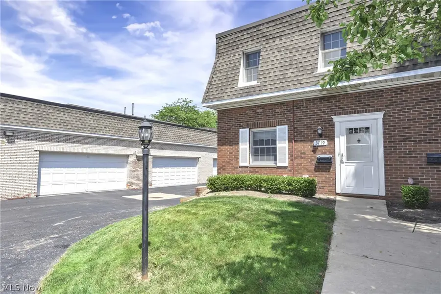 3719 Addington Court #N183, Fairview Park, OH 44126 - #2