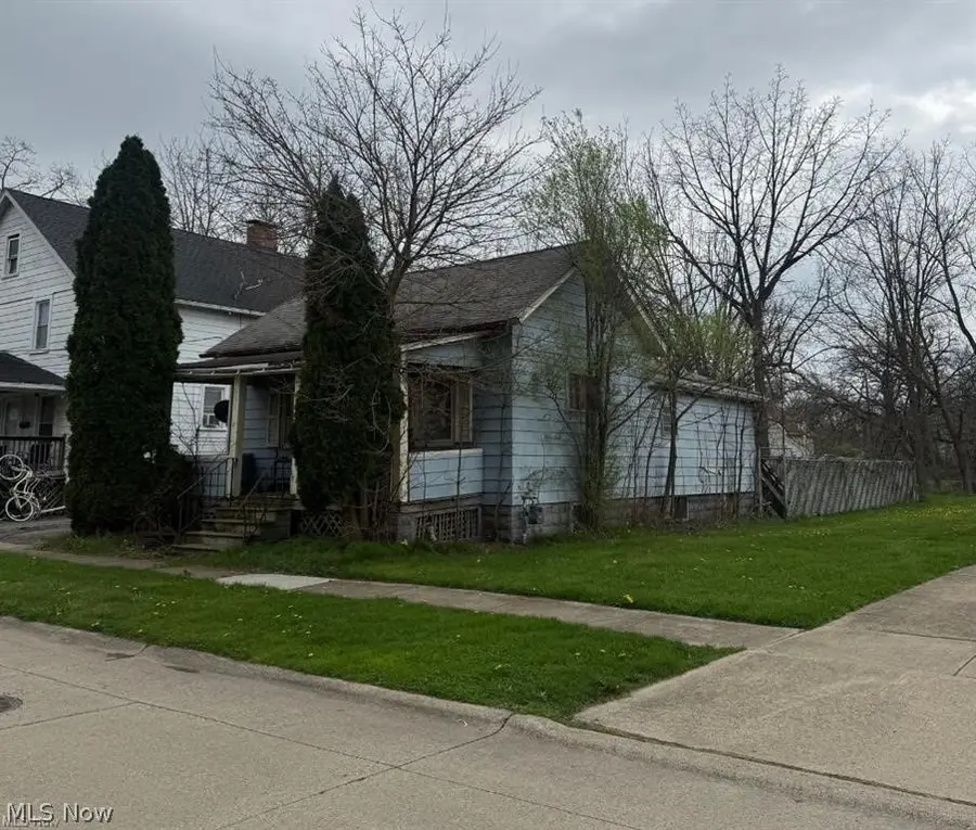 108 Rush Street, Elyria, OH 44035 - #3