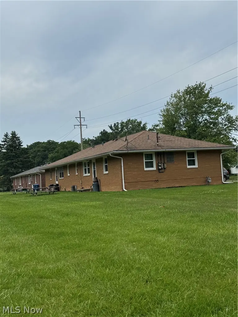 605 W 36th Street, Lorain, OH 44052 - #1