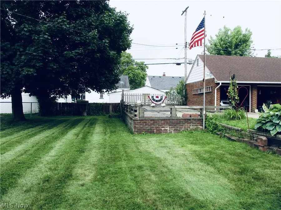 6411 Snow Road, Parma, OH 44129 - #2