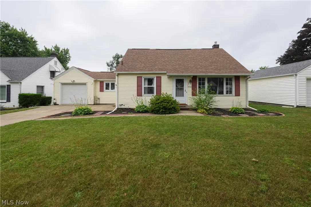 4200 2nd Nw Street, Canton, OH 44708 - #1