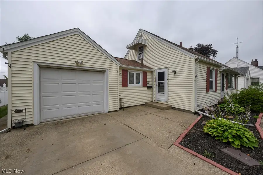 4200 2nd Nw Street, Canton, OH 44708 - #3