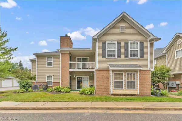 3367 Lenox Village Drive, Fairlawn, OH 44333