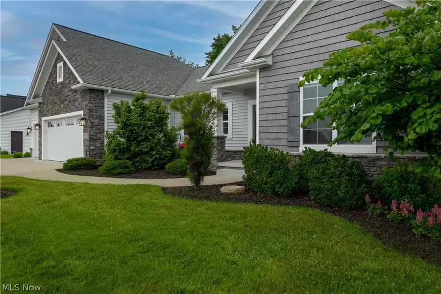 8087 Blue Spruce Nw Circle, North Canton, OH 44720 - #3