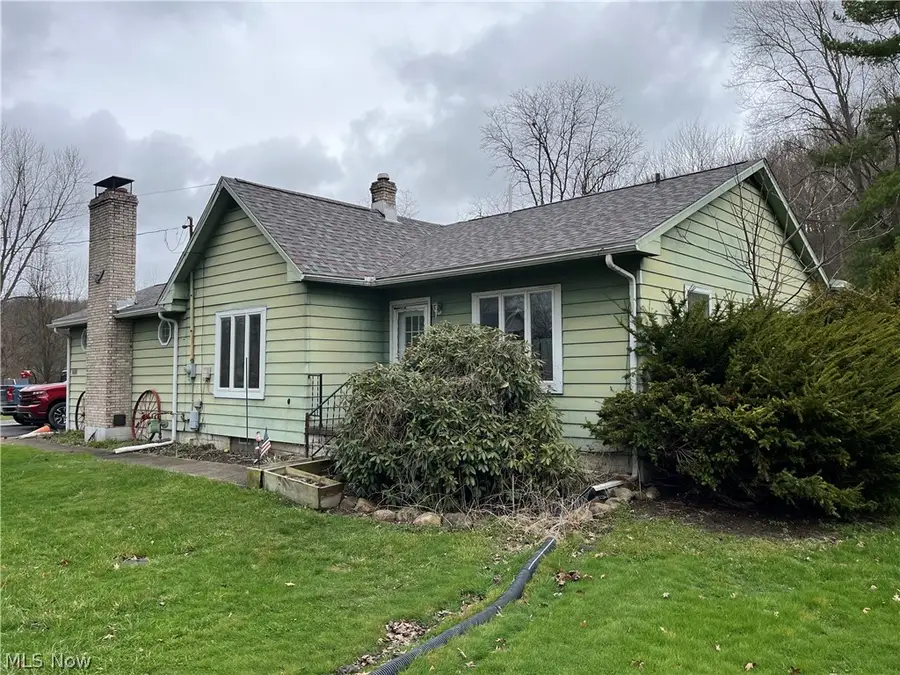 3512 Silliman Street, New Waterford, OH 44445 - #3