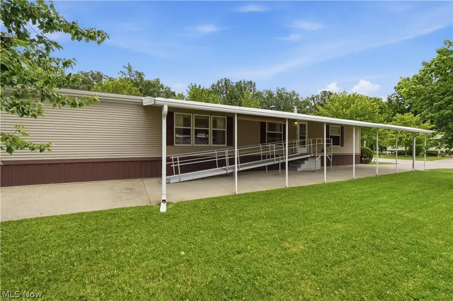445 Pin Oak Circle, Elyria, OH 44035 - #3