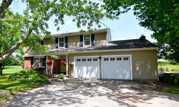 17615 Indian Hills Drive, Chagrin Falls, OH 44023